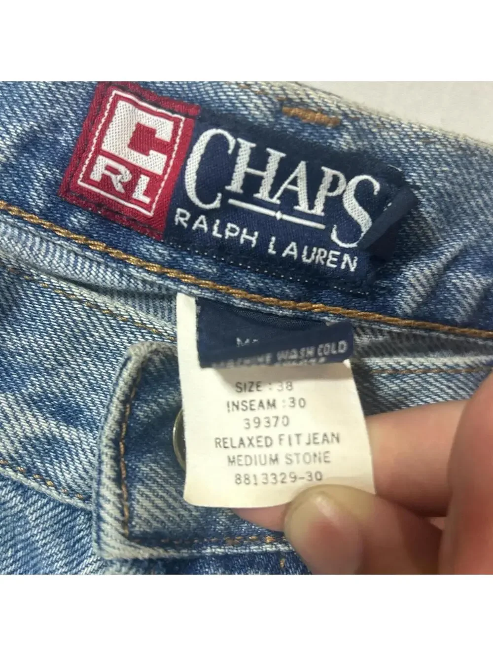 Vintage Y2K Chaps Ralph Lauren relaxed fit jeans.